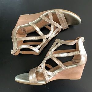 New Sofft Gold Wedge Sandals